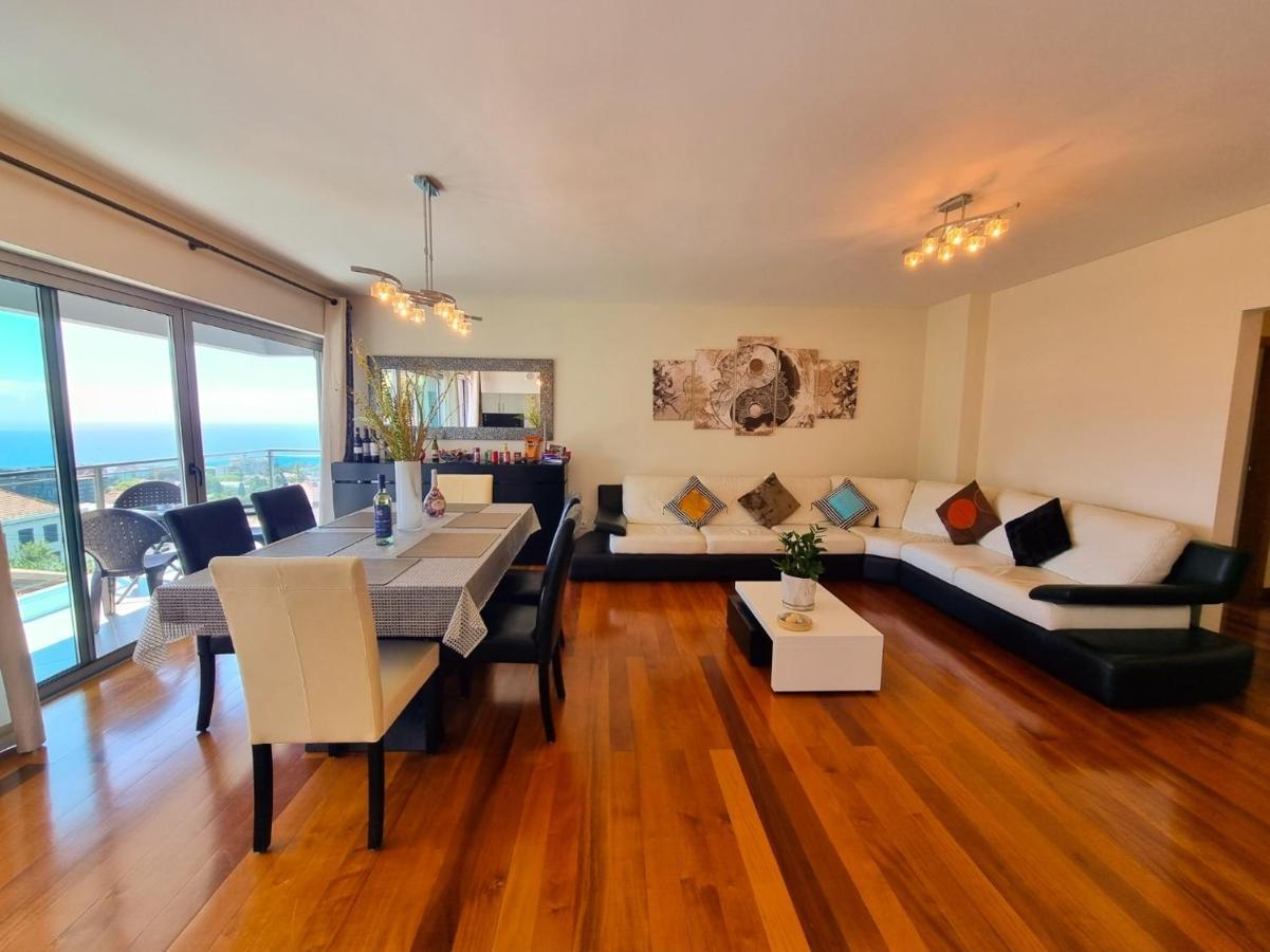 Big Apartment With Ocean Views, Ideal For Groups フンシャル エクステリア 写真