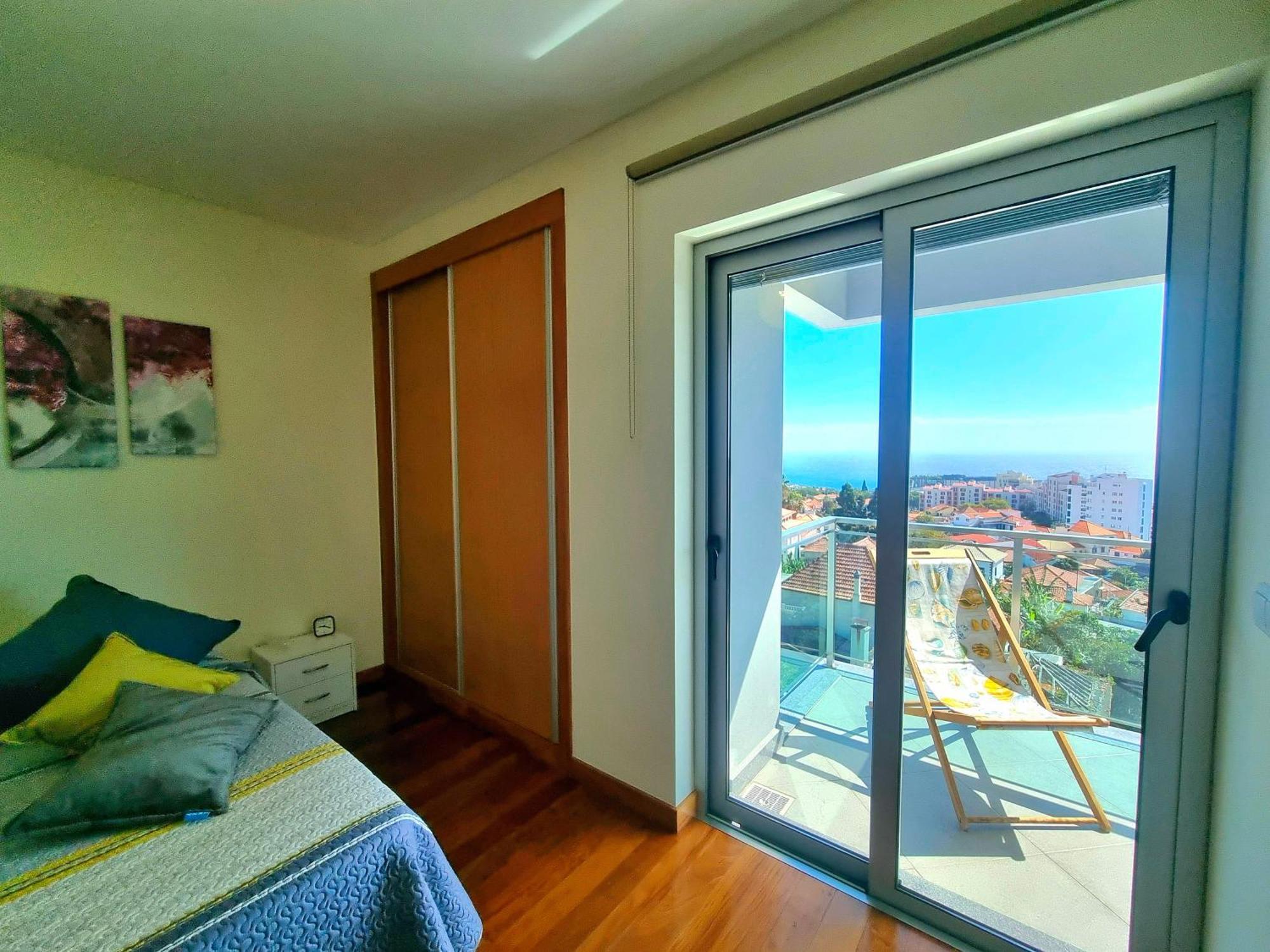 Big Apartment With Ocean Views, Ideal For Groups フンシャル エクステリア 写真