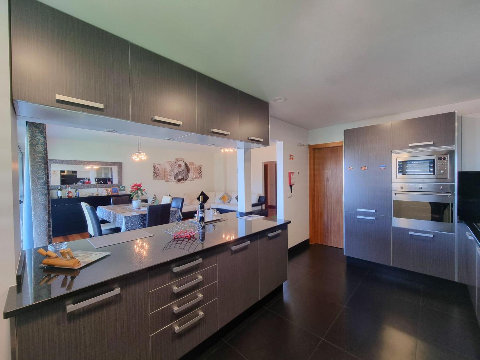 Big Apartment With Ocean Views, Ideal For Groups フンシャル エクステリア 写真