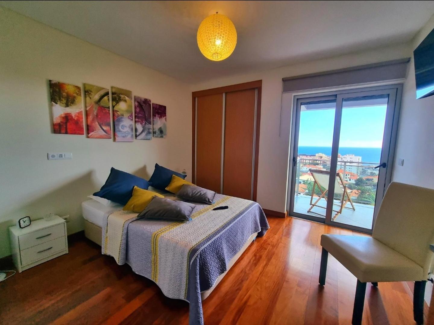 Big Apartment With Ocean Views, Ideal For Groups フンシャル エクステリア 写真