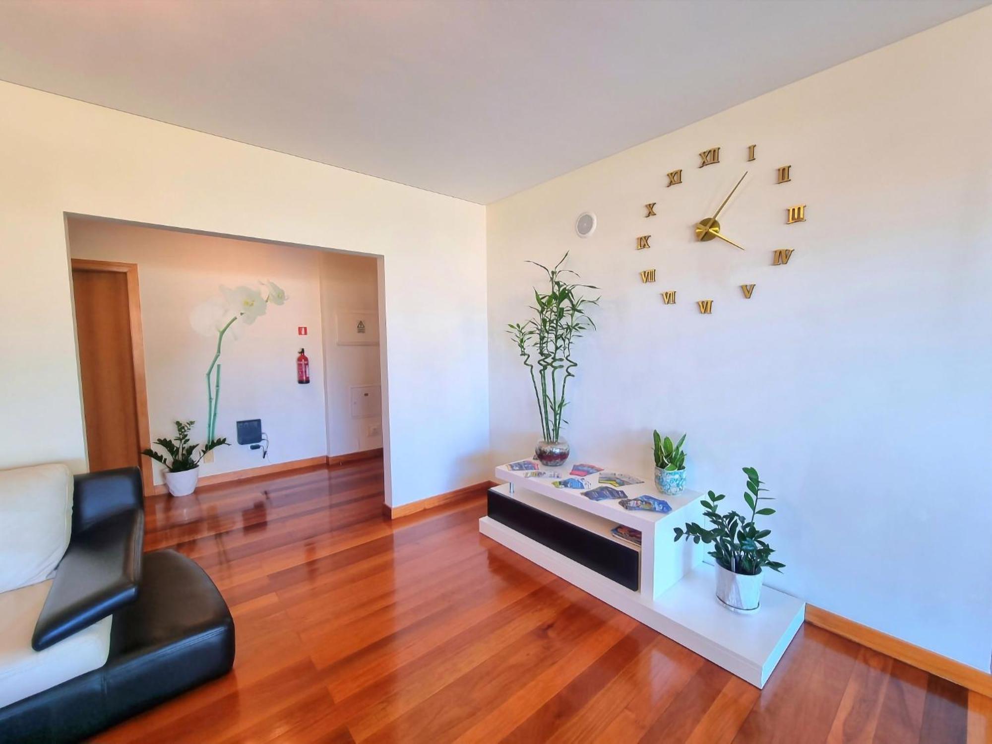 Big Apartment With Ocean Views, Ideal For Groups フンシャル エクステリア 写真